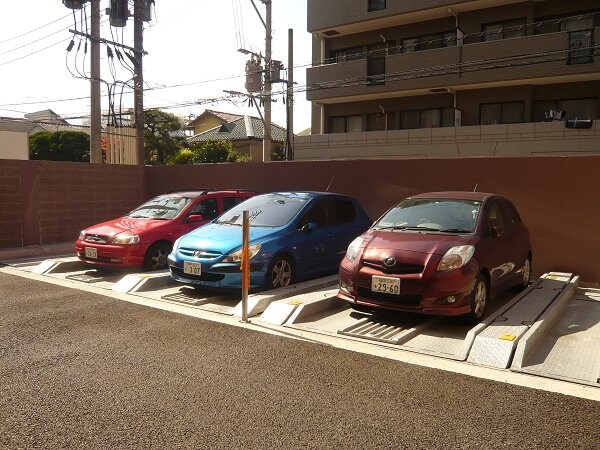 駐車場(敷地内駐車場有り)