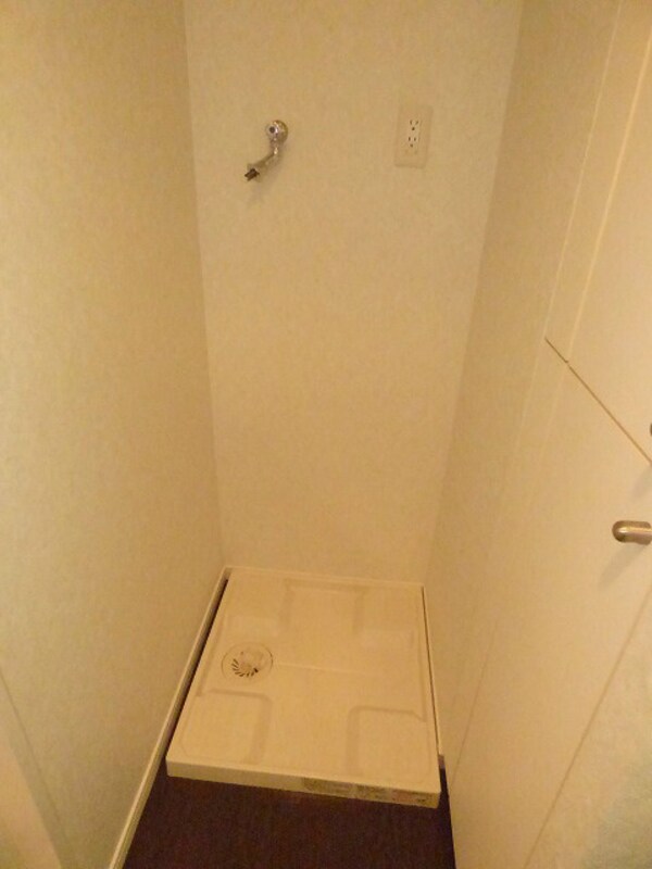 建物設備(室内洗濯機置場)
