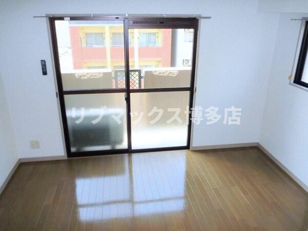 寝室(※写真と異なる場合は現状優先)