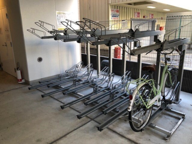 物件外観写真4　(駐輪場)