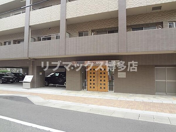 駐車場(マンション入り口☆)