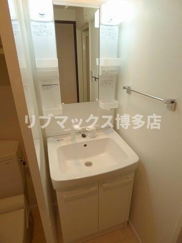 物件内観写真10　(シャンプードレッサー付)