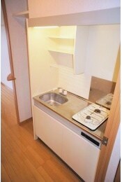 物件内観写真4　(システムキッチン（ガス２口）)