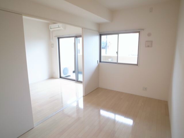 物件内観写真16　(※写真と異なる場合は現状優先。)