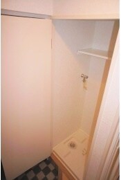 物件内観写真11　(室内洗濯機置場)