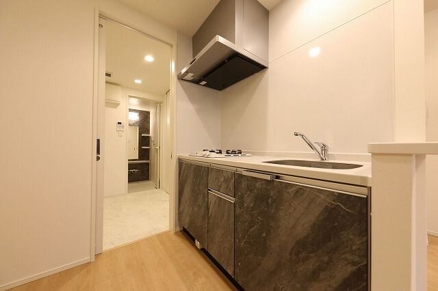 物件内観写真8　(※別号室参考写真)