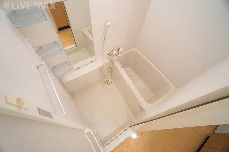 物件内観写真9　(※別号室参考写真)