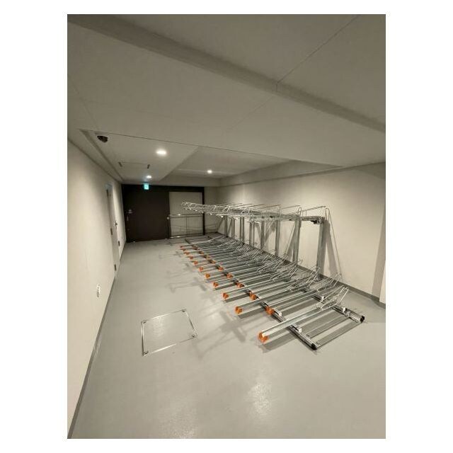 物件内観写真28　(駐輪場)