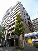 オシャレで重厚感のある外観★