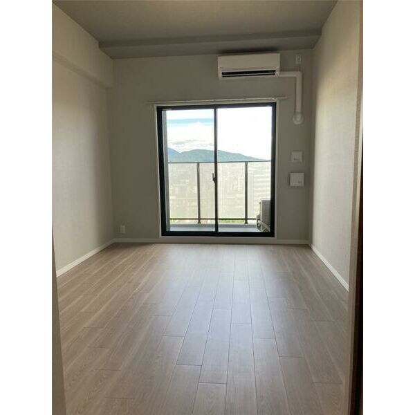 居室(別号室参考写真)