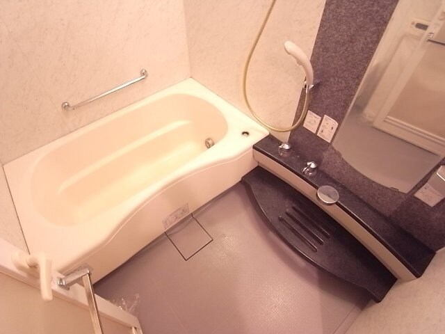 物件内観写真11　(※別号室参考写真)