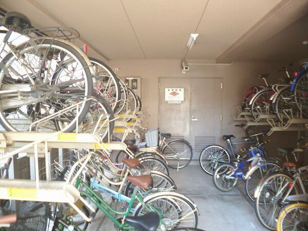 建物設備(駐輪場)