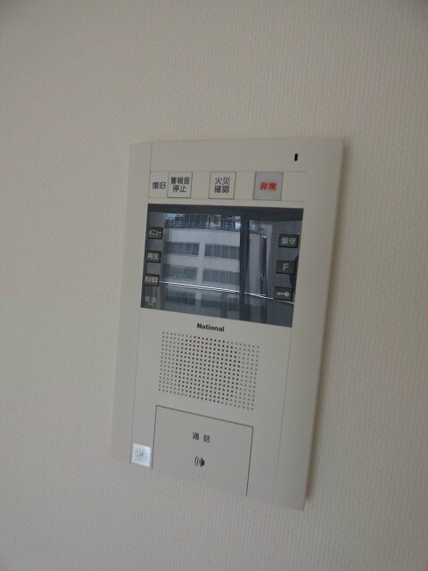 物件内観写真13　(訪問者を確認できる安心のＴＶモニターホン★)