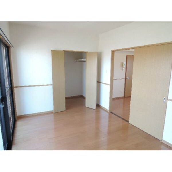 居室(※写真と異なる場合は現状優先。)