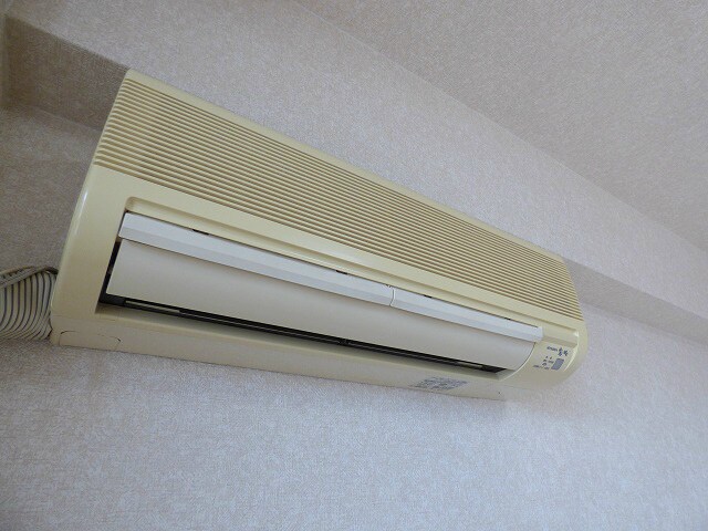 物件内観写真16　(エアコン付きで快適です♪)