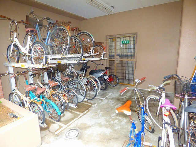 物件内観写真23　(駐輪場☆)