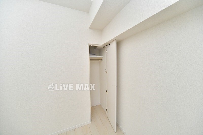 物件内観写真16　(たっぷりクローゼット☆)