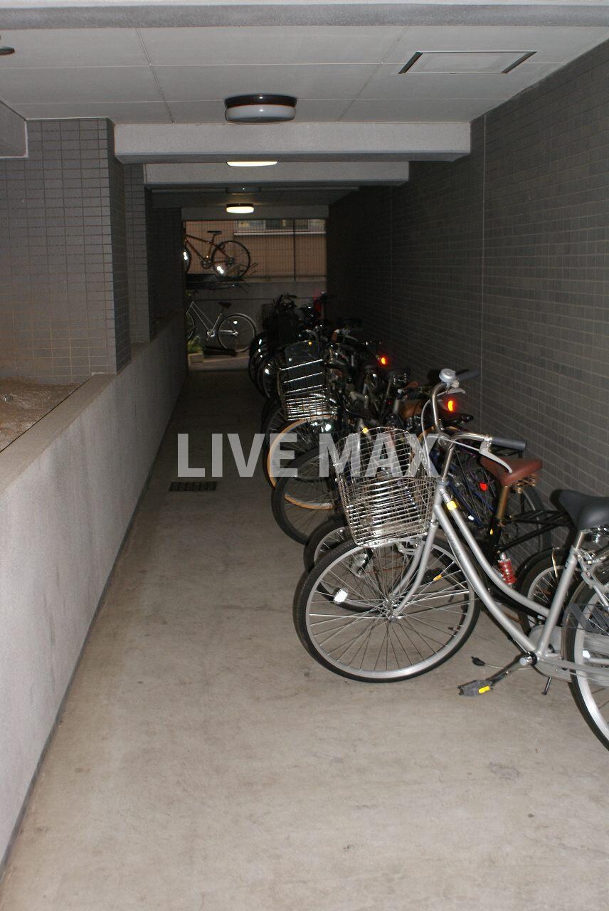 物件内観写真18　(駐輪場)