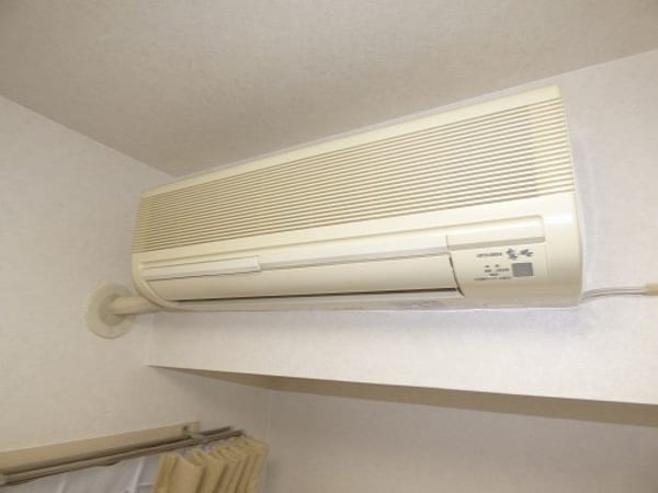 寝室(エアコン付きで快適です)
