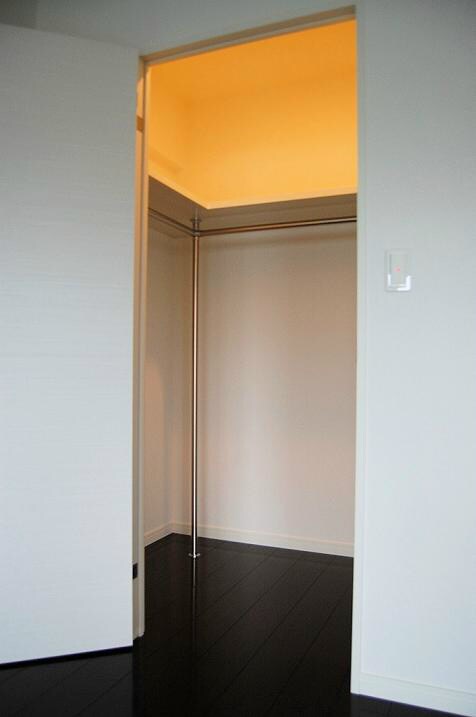 物件内観写真12　(ウオークインクローゼット！)