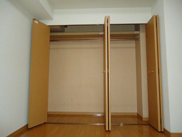 収納(※写真と異なる場合は現状優先)