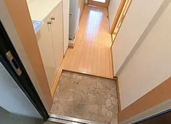 玄関(モデルルーム写真)