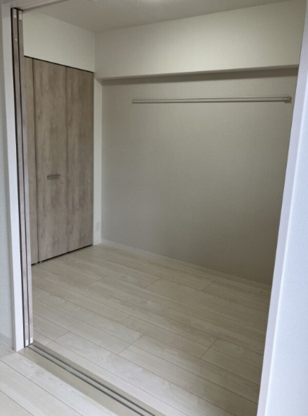 寝室(※別号室参考写真)