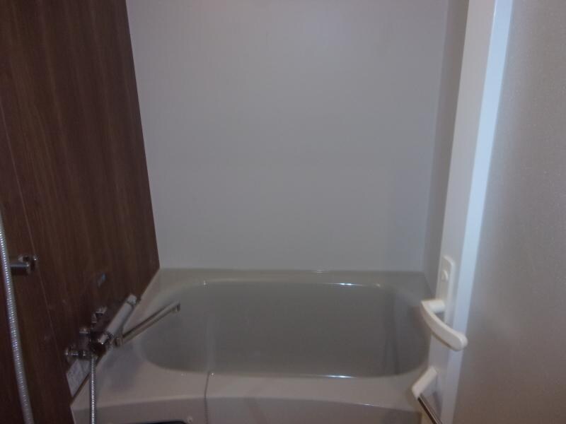 物件内観写真6　(※別号室参考写真)