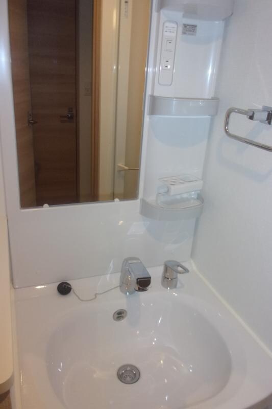 物件内観写真9　(※別号室参考写真)