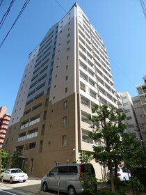 鹿児島本線 博多駅 15階建 築20年の外観写真