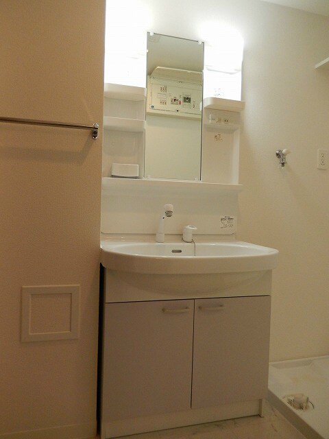 物件内観写真13　(シャンドレつき！)