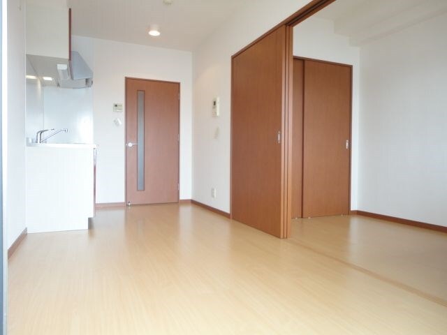 物件内観写真4　(※別号室参考写真)