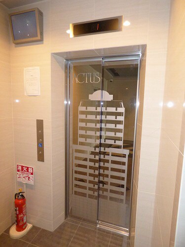 物件外観写真4　(エレベーター☆)