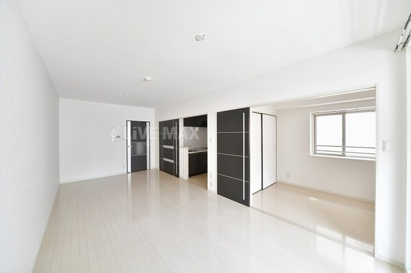 居室(※写真と部屋が異なる場合は現状優先)