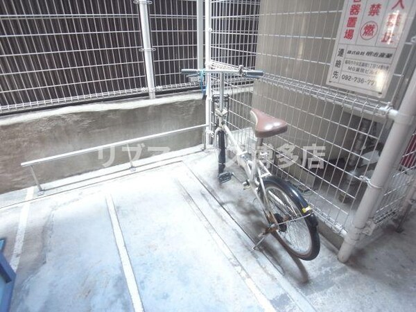 建物設備(駐輪場)