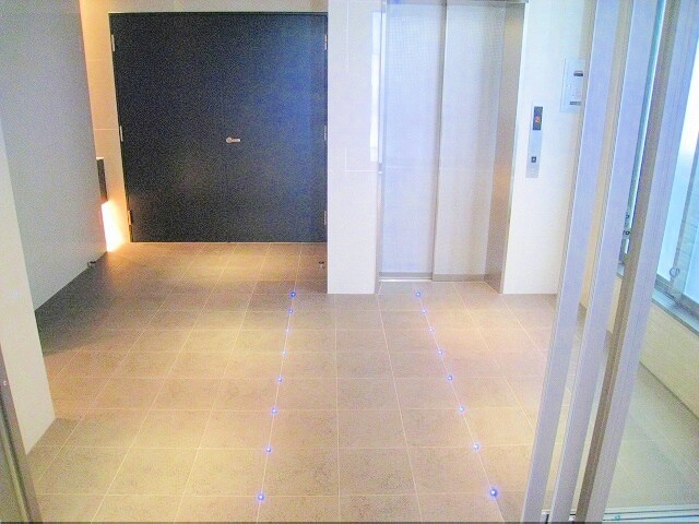 物件外観写真2　(ロビー)