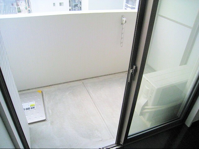 物件内観写真8　(ベランダ)
