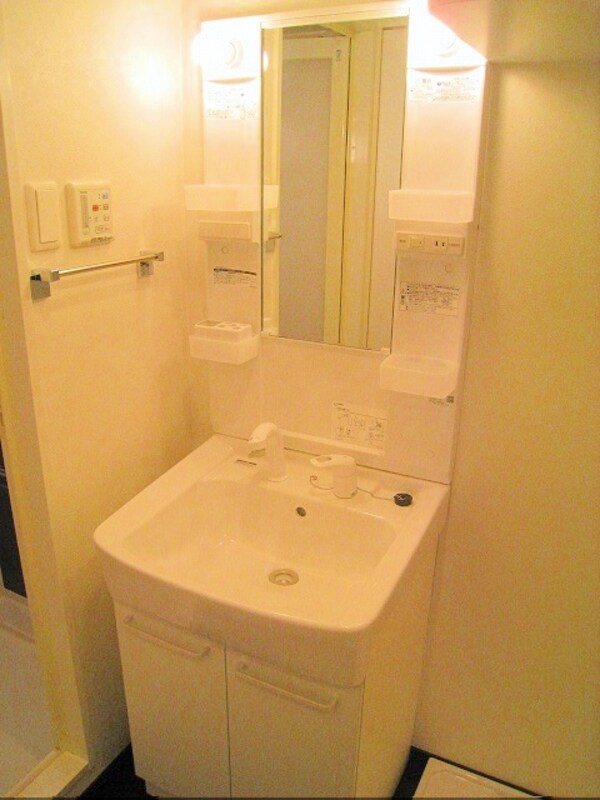 洗面・脱衣所(シャンプードレッサー付)