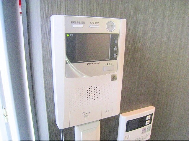 物件内観写真12　(テレビ付インターホン)