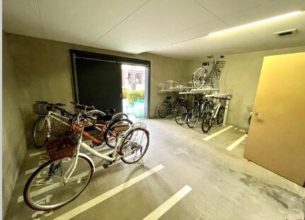 物件外観写真4　(駐輪場)