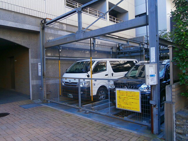 物件外観写真4　(機械式駐車場)