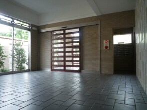 物件外観写真2　(落ち着いたロビー☆)