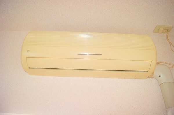 建物設備(エアコン)