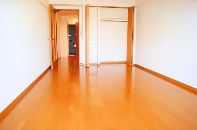 物件内観写真13　(洋室)