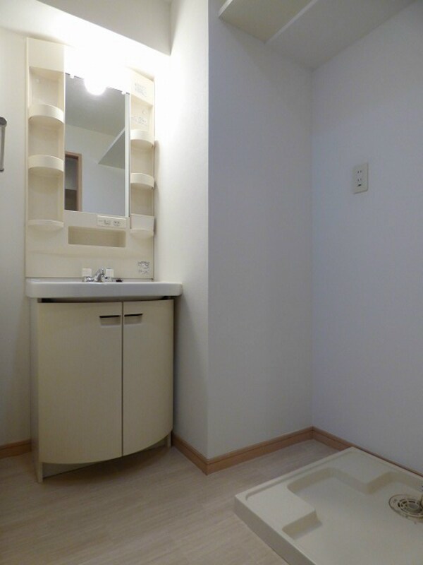 洗面・脱衣所(忙しい朝にも便利な独立洗面台★)