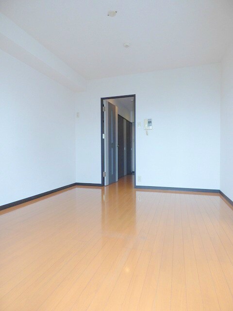 物件内観写真8　(エアコン付きで快適です)