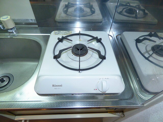 物件内観写真15　(ガスコンロ付でお料理も快適です♪)