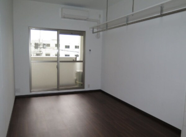 居室(※別号室参考写真※)