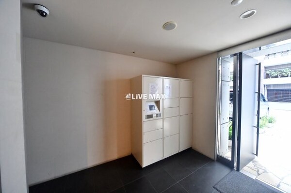 ロビー・ラウンジ(モニターフォン付きで安心です)