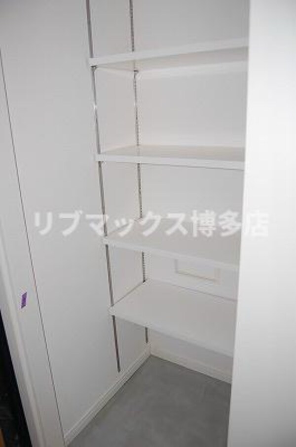 収納(※写真と異なる場合は現状優先)